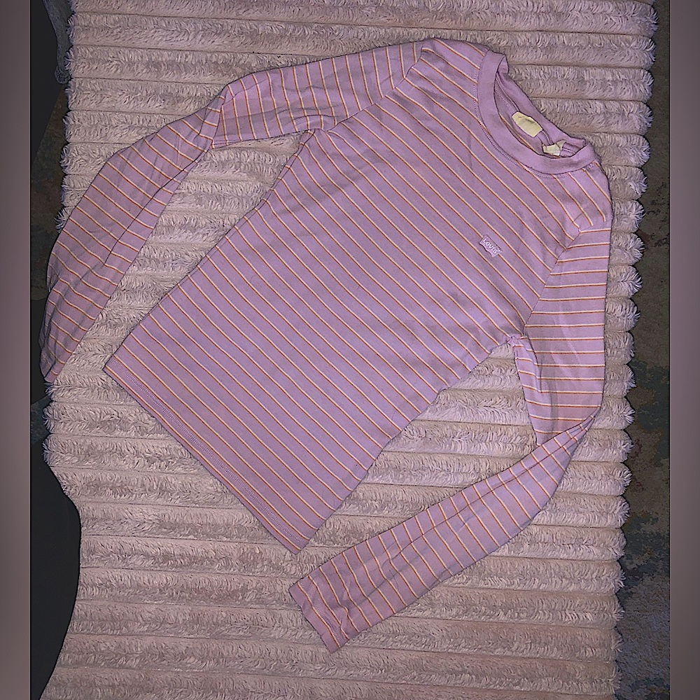 Levi’s pink long sleeve